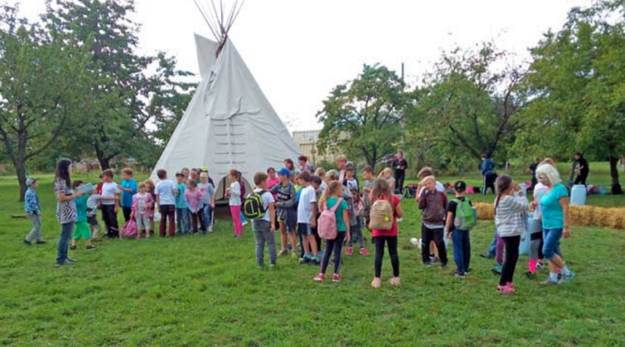 Brožura obsahuje velké množství podniků Pardubického kraje. | foto: Pardubický kraj