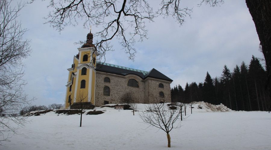 Kostel Nanebevzetí Panny Marie v Neratově. | foto: ISP21